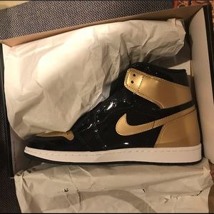 Jordan 1 Gold Toes (Price is negotiable)